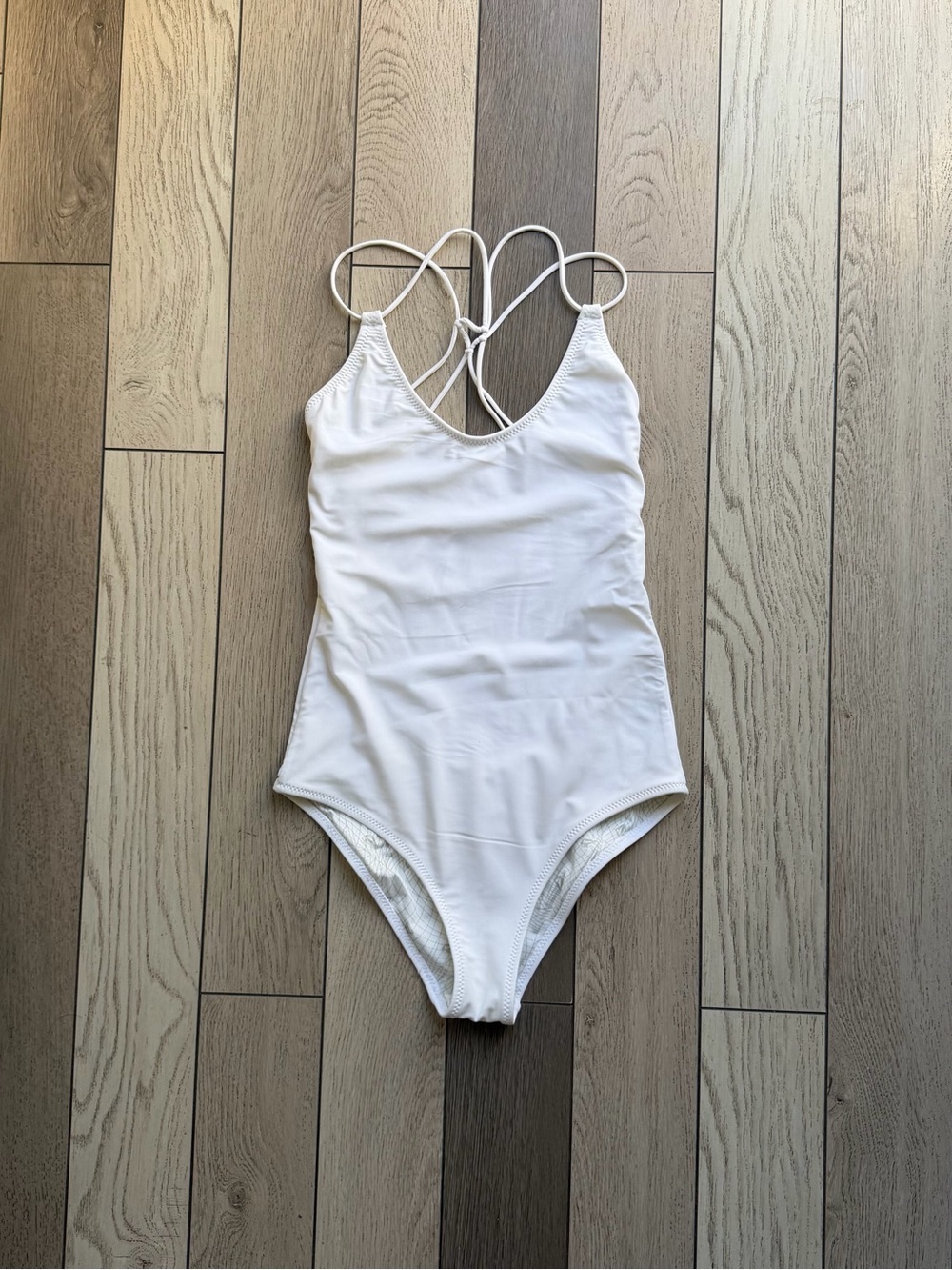 Volcom White Women’s One-Piece Swimsuit with Crisscross Back XS
